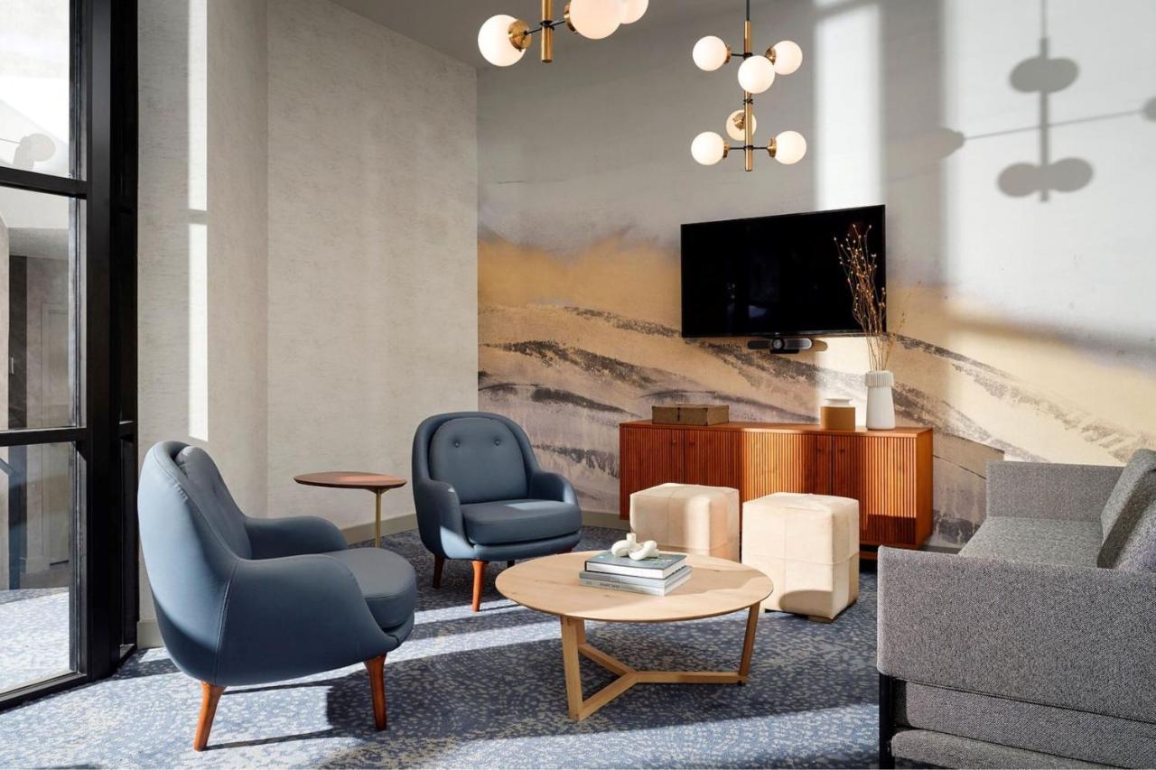Sheraton Grand Rapids Airport Hotel Cascade Ngoại thất bức ảnh
