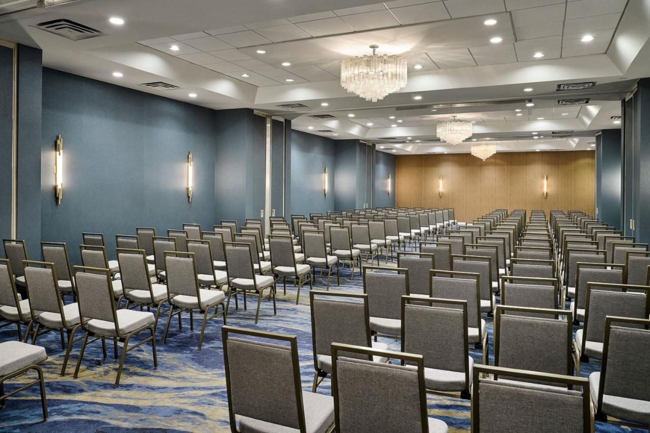 Sheraton Grand Rapids Airport Hotel Cascade Ngoại thất bức ảnh