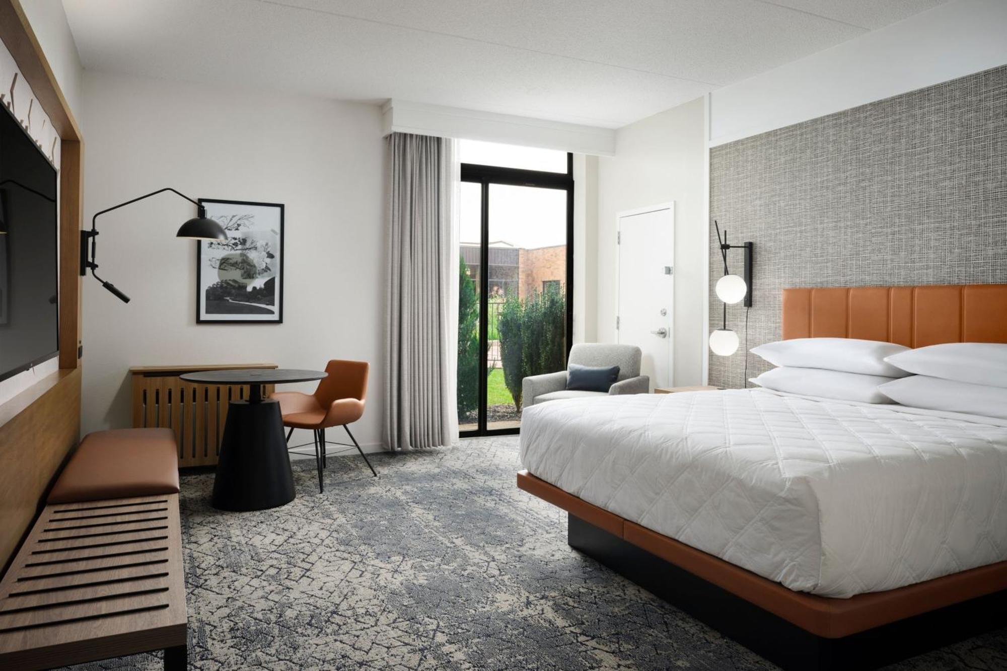 Sheraton Grand Rapids Airport Hotel Cascade Ngoại thất bức ảnh